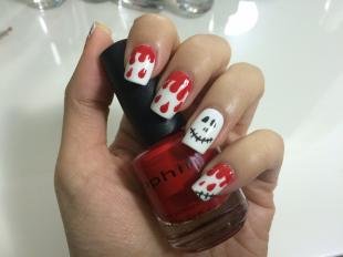 Красно-белый маникюр, оригинальный дизайн ногтей на хэллоуин